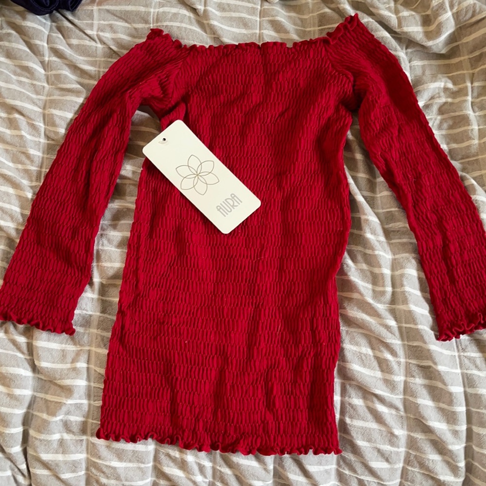 red stretchy shirt